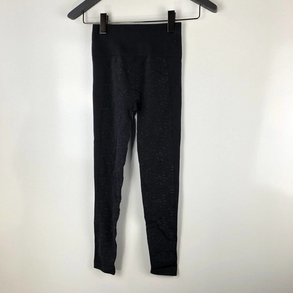 Lululemon Free To Flow 7/8 Tight Black White Women's Size 2 or 4 No Size Dot - Picture 4 of 11